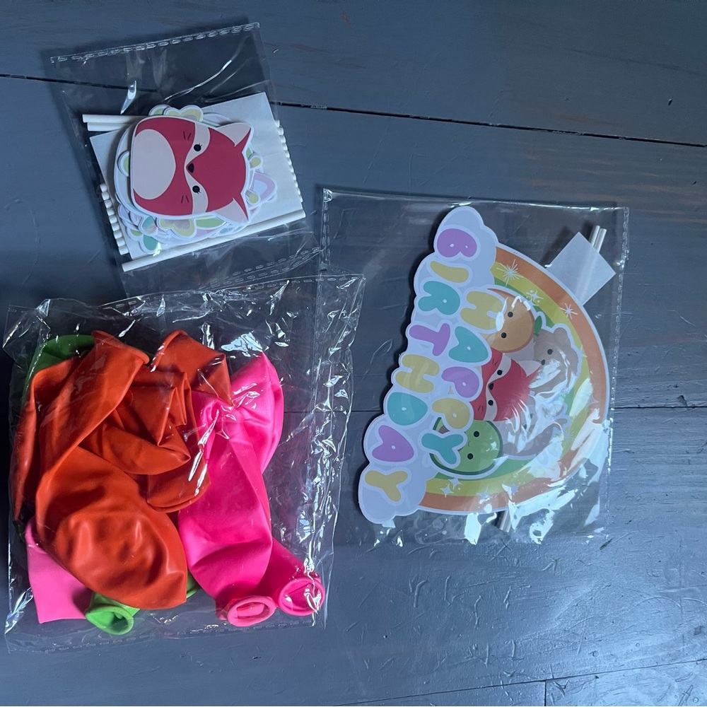 Adorable Squishmallow Party Decoration Set - Picture 4 of 12